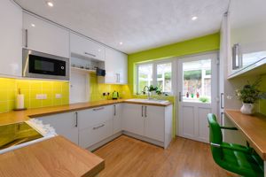 Kitchen- click for photo gallery